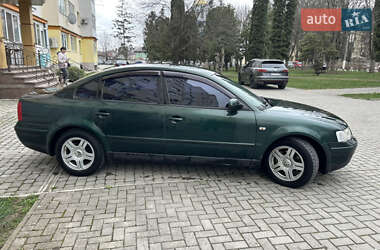 Седан Volkswagen Passat 1998 в 