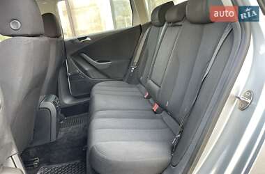 Універсал Volkswagen Passat 2006 в 