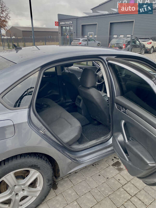 Седан Volkswagen Passat 2013 в Богородчанах