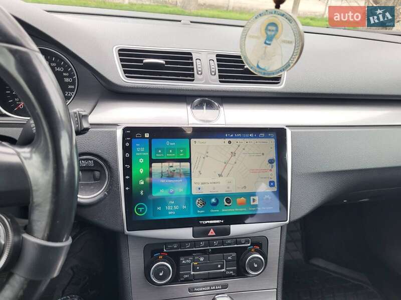 Седан Volkswagen Passat 2011 в Днепре