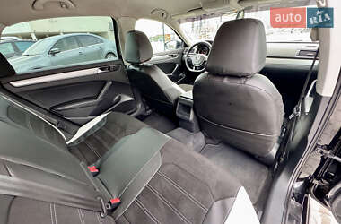 Седан Volkswagen Passat 2016 в 