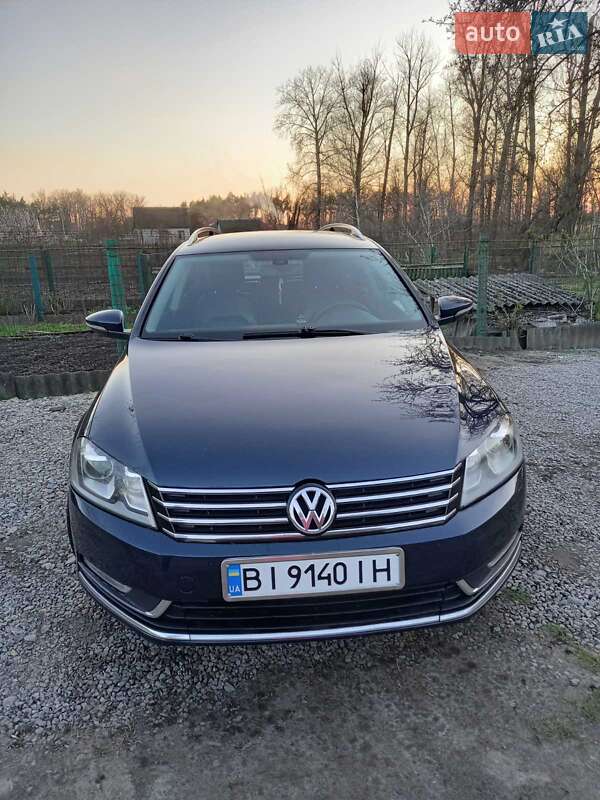 Універсал Volkswagen Passat 2011 в 