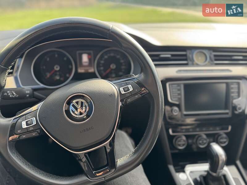 Універсал Volkswagen Passat 2015 в Кам'янці