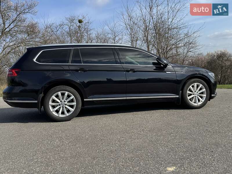 Універсал Volkswagen Passat 2015 в Кам'янці