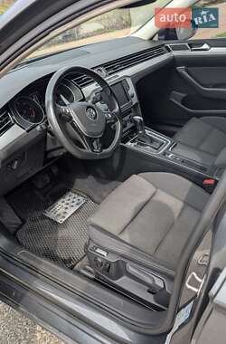 Універсал Volkswagen Passat 2015 в 