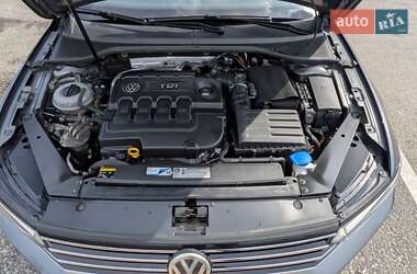 Універсал Volkswagen Passat 2015 в 