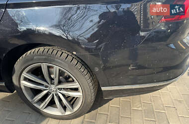 Седан Volkswagen Passat 2015 в 