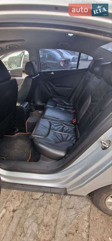 Седан Volkswagen Passat 2008 в Киеве