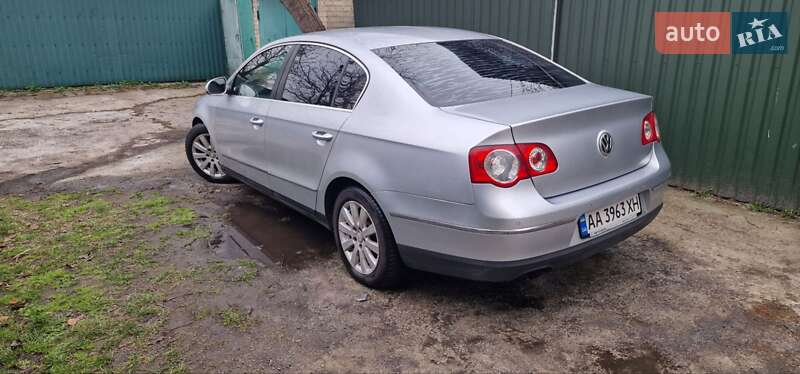 Седан Volkswagen Passat 2008 в Киеве