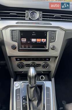 Універсал Volkswagen Passat 2014 в 