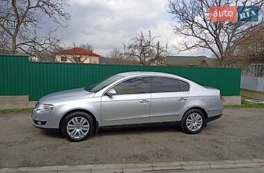 Седан Volkswagen Passat 2005 в 