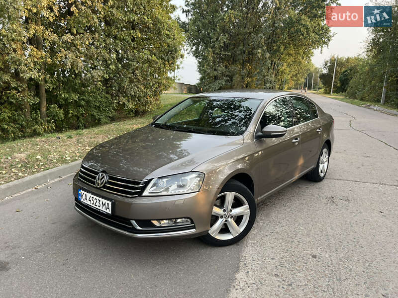 Седан Volkswagen Passat 2011 в 