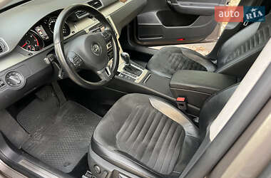 Седан Volkswagen Passat 2011 в 