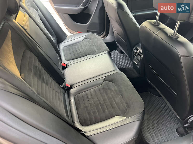 Седан Volkswagen Passat 2011 в Киеве
