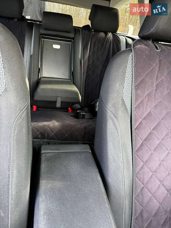 Універсал Volkswagen Passat 2013 в Львові