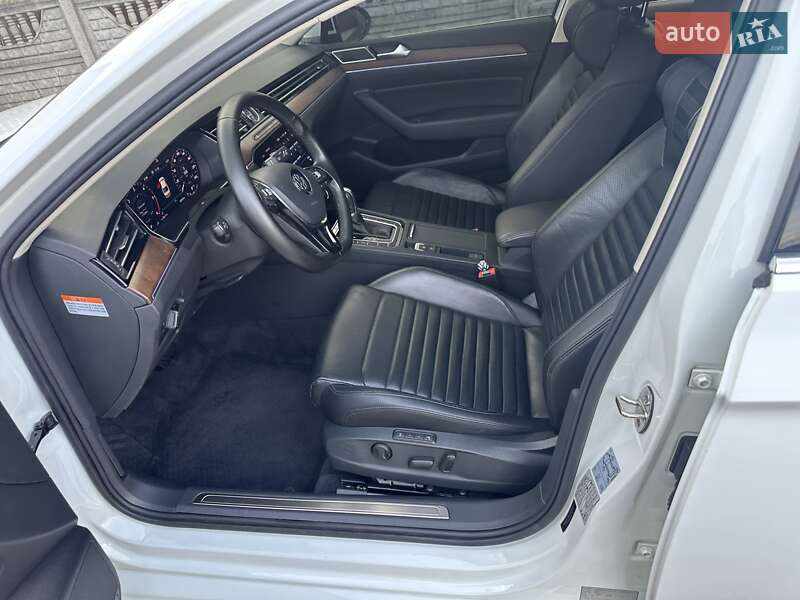 Седан Volkswagen Passat 2018 в Виннице