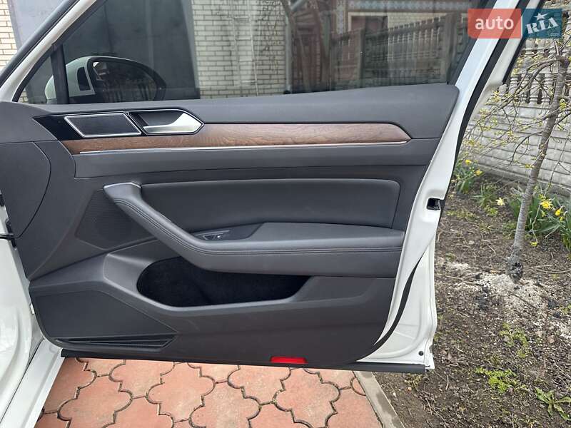 Седан Volkswagen Passat 2018 в Виннице