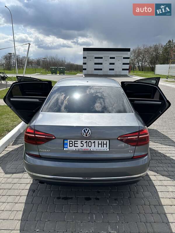 Седан Volkswagen Passat 2018 в Николаеве
