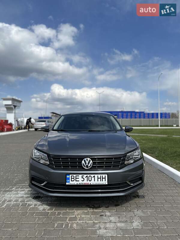 Седан Volkswagen Passat 2018 в Николаеве
