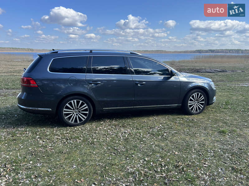 Універсал Volkswagen Passat 2011 в Любомлі