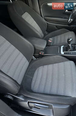 Седан Volkswagen Passat 2012 в 