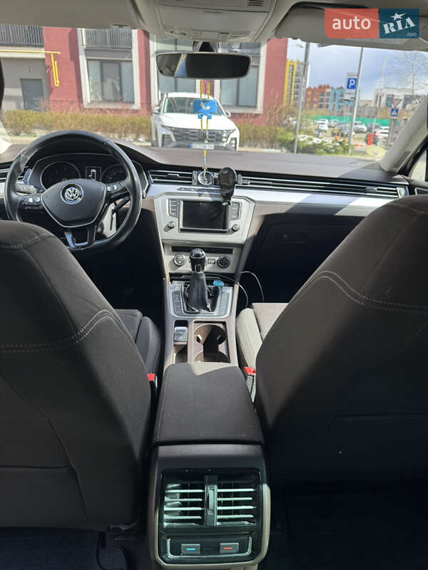 Универсал Volkswagen Passat 2014 в Львове