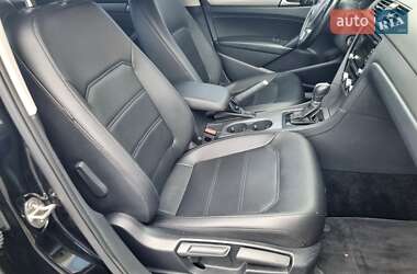 Седан Volkswagen Passat 2015 в 