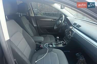 Универсал Volkswagen Passat 2011 в 