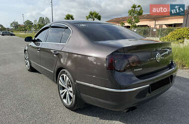 Седан Volkswagen Passat 2007 в  фото 6 Седан Volkswagen Passat 2007 в