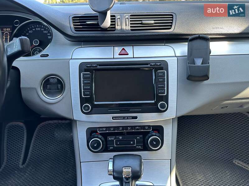 Универсал Volkswagen Passat 2010 в Дубно