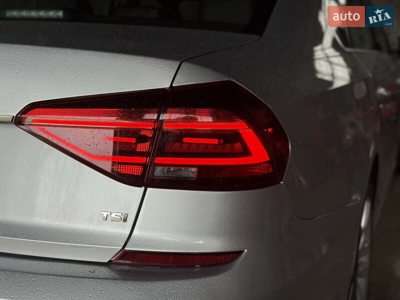 Седан Volkswagen Passat 2016 в Лубнах