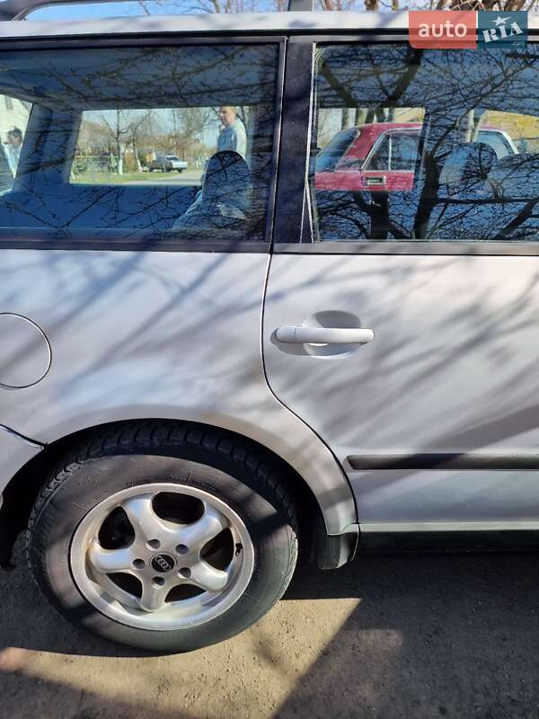 Універсал Volkswagen Passat 1999 в Переяславі