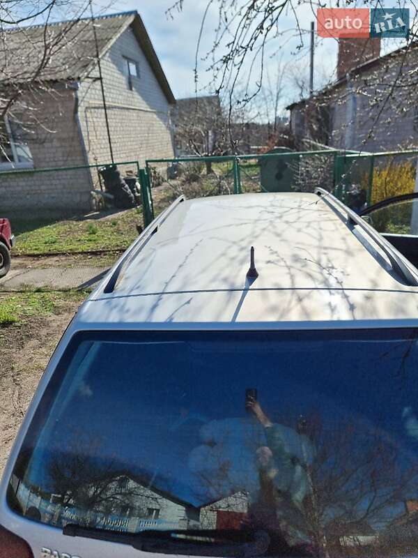 Універсал Volkswagen Passat 1999 в Переяславі