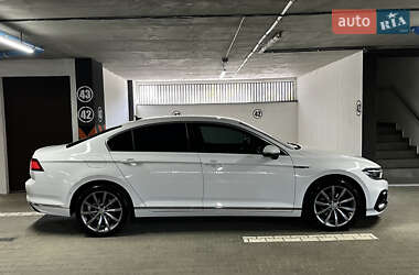 Седан Volkswagen Passat 2020 в 