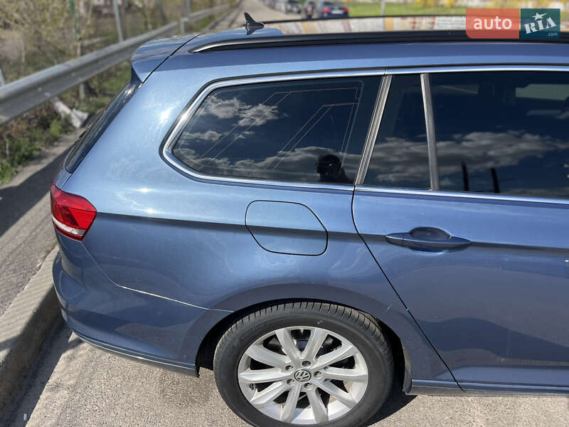 Универсал Volkswagen Passat 2014 в Киеве