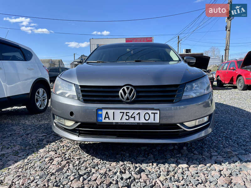Седан Volkswagen Passat 2012 в 