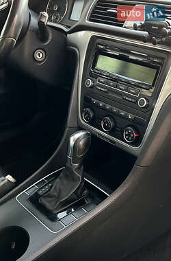 Седан Volkswagen Passat 2014 в 