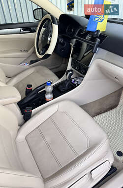 Седан Volkswagen Passat 2015 в Славянске