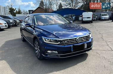 Седан Volkswagen Passat 2018 в Одессе