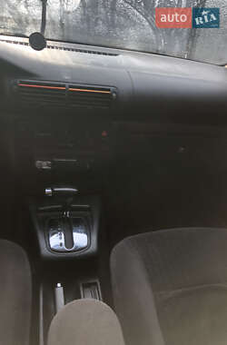 Седан Volkswagen Passat 1998 в 