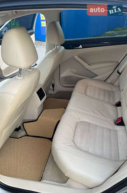 Седан Volkswagen Passat 2013 в 