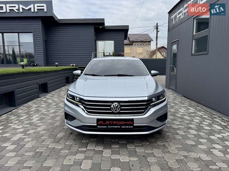 Седан Volkswagen Passat 2020 в Киеве