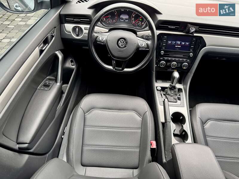 Седан Volkswagen Passat 2020 в Киеве