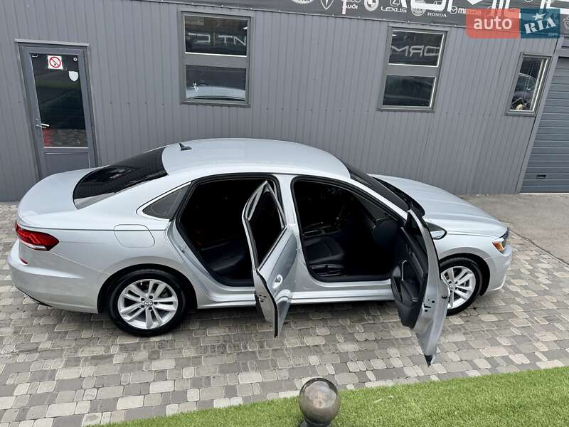 Седан Volkswagen Passat 2020 в Киеве