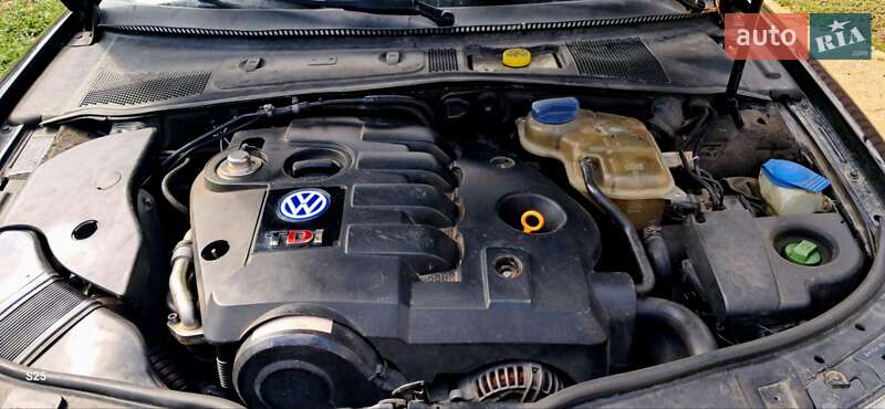 Универсал Volkswagen Passat 2003 в Тростянце