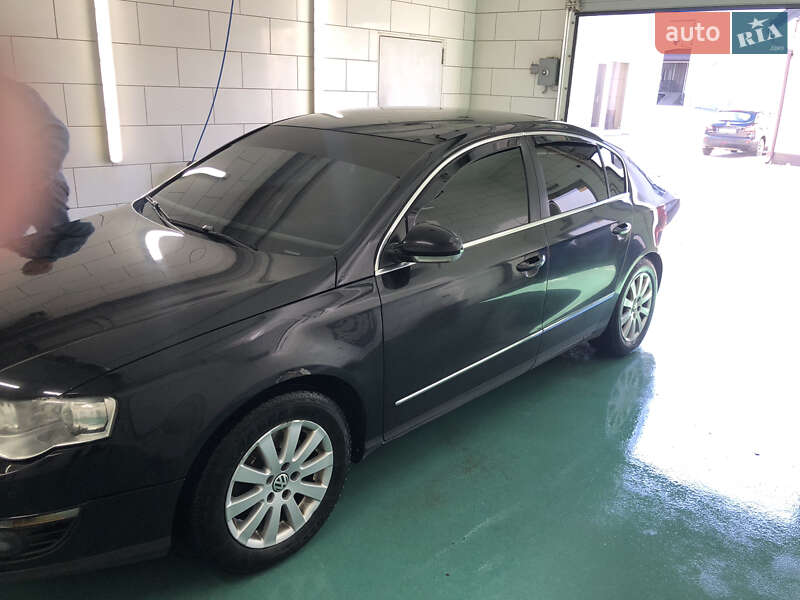 Седан Volkswagen Passat 2010 в Шептицькому