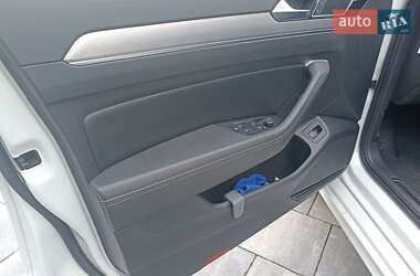 Універсал Volkswagen Passat 2018 в 