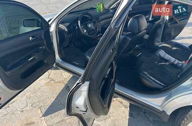 Седан Volkswagen Passat 2000 в 