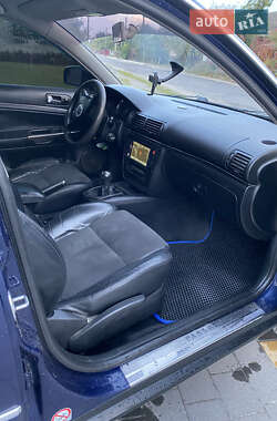 Седан Volkswagen Passat 2001 в 