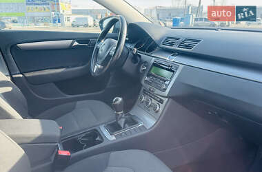Универсал Volkswagen Passat 2012 в 